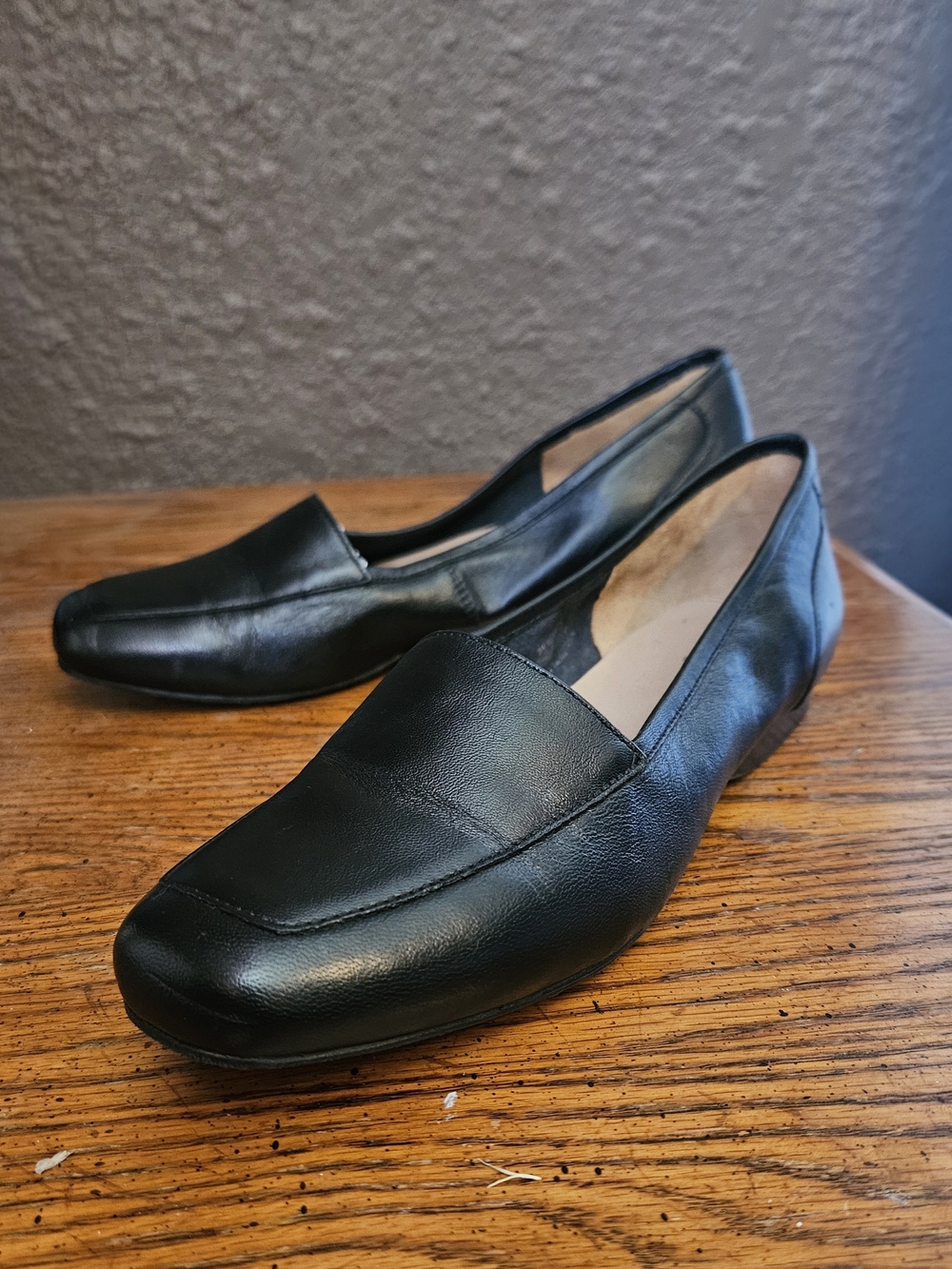 Array Black Leather Women's Slip-On Loafers